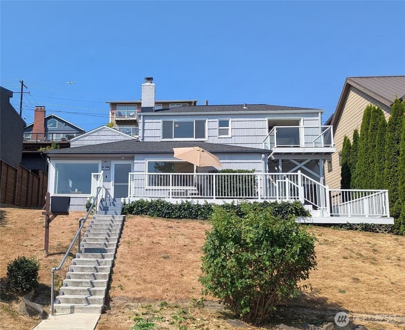 Property photo for 927 Lake Washington Blvd S, Seattle photo 2