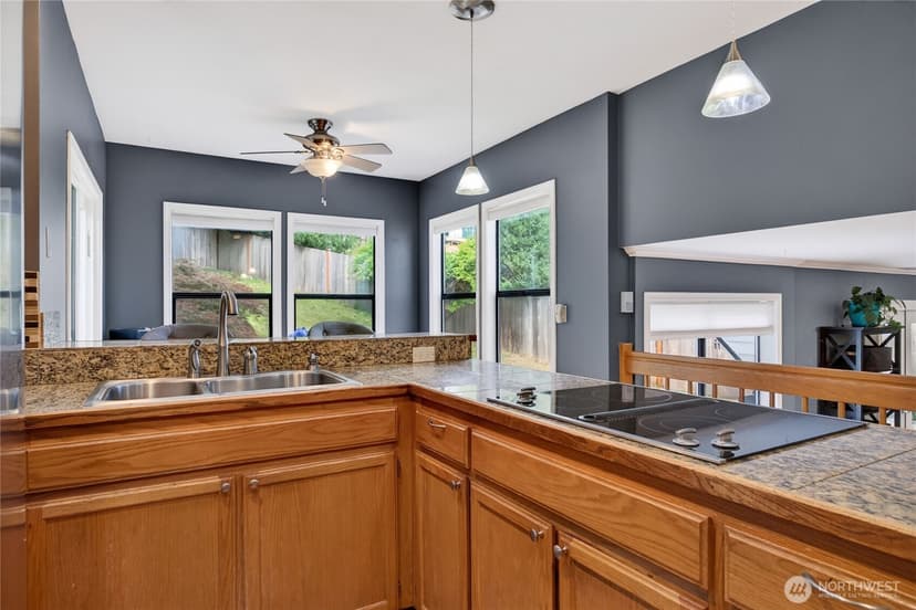 Property photo for 706 S Davies Road, Lake Stevens photo 12