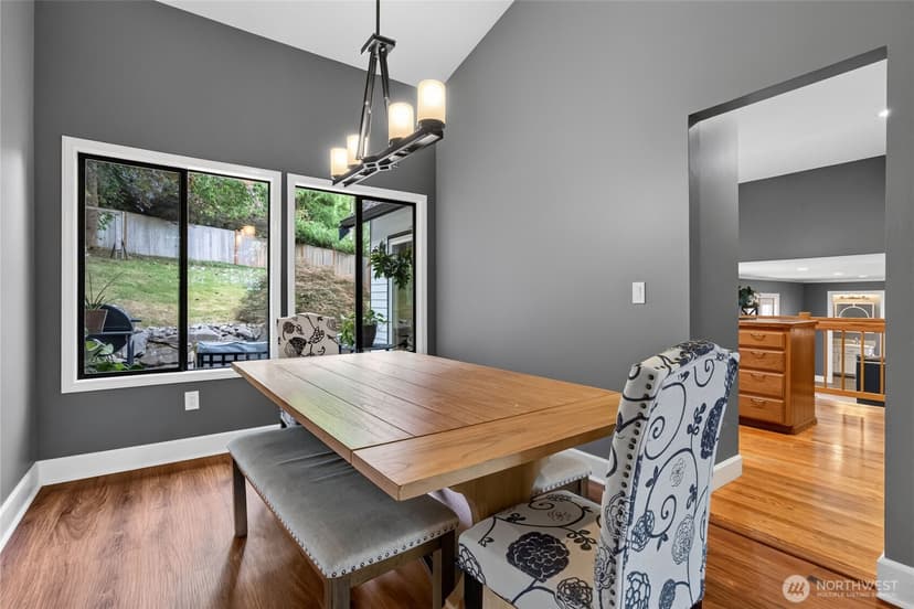 Property photo for 706 S Davies Road, Lake Stevens photo 8