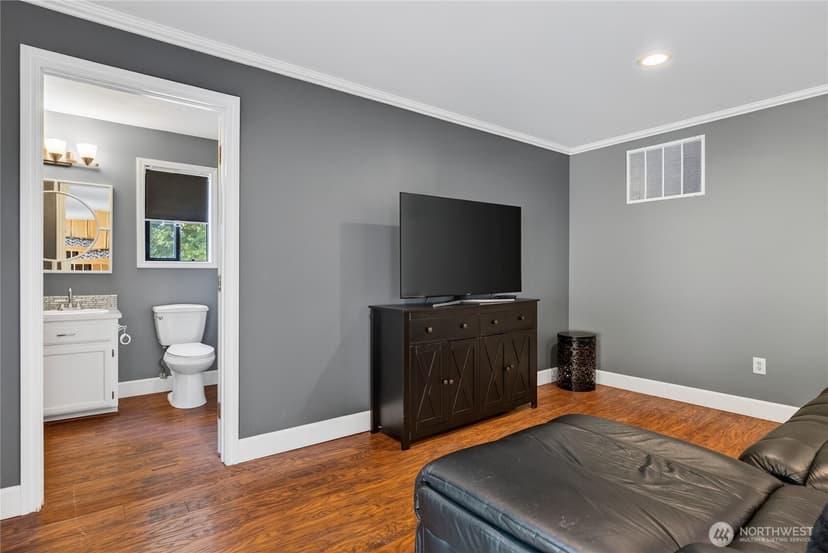 Property photo for 706 S Davies Road, Lake Stevens photo 19