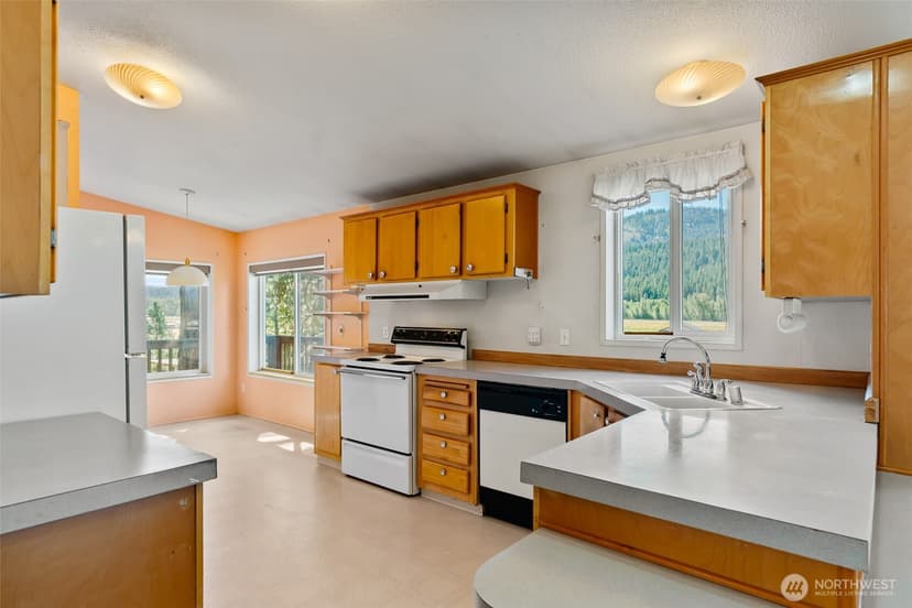 Property photo for 5501 Red Bridge Road, Cle Elum photo 9