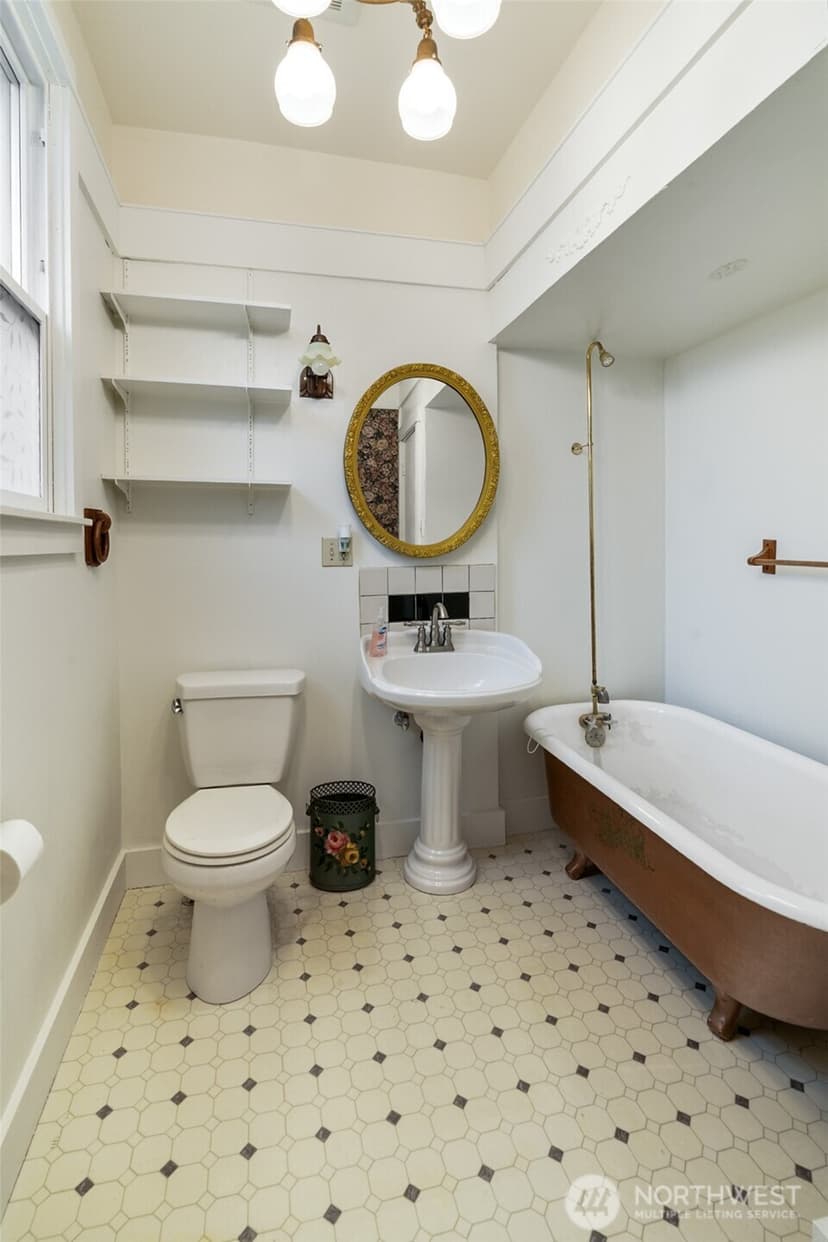 Property photo for 1012 20th Avenue S, Seattle photo 16