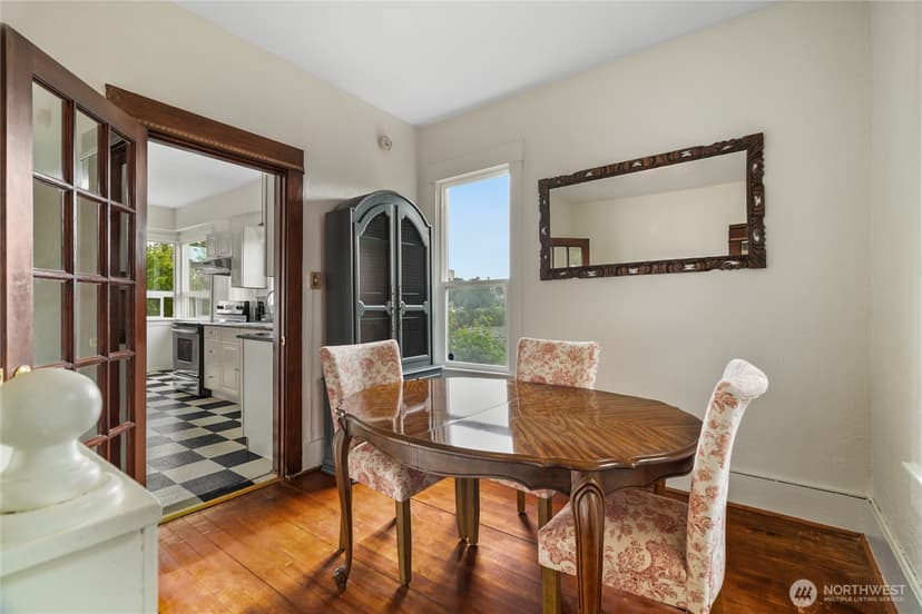 Property photo for 1012 20th Avenue S, Seattle photo 11