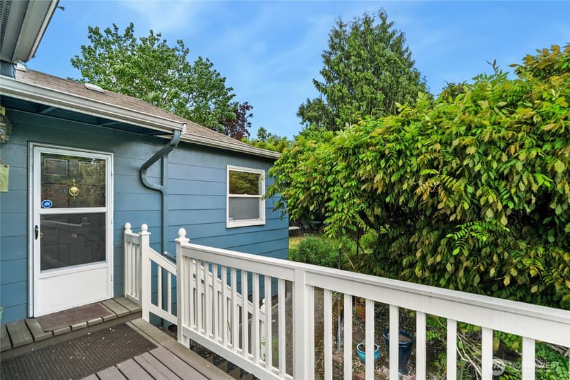 Property photo for 1012 20th Avenue S, Seattle photo 23