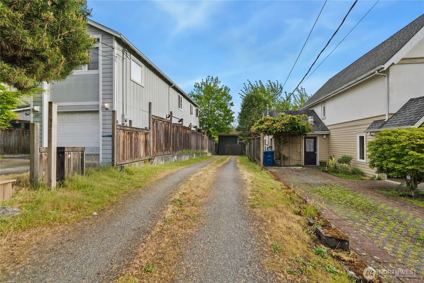 Property photo for 1012 20th Avenue S, Seattle photo 6