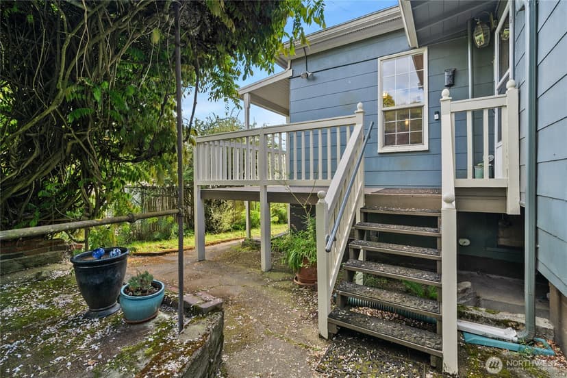 Property photo for 1012 20th Avenue S, Seattle photo 30