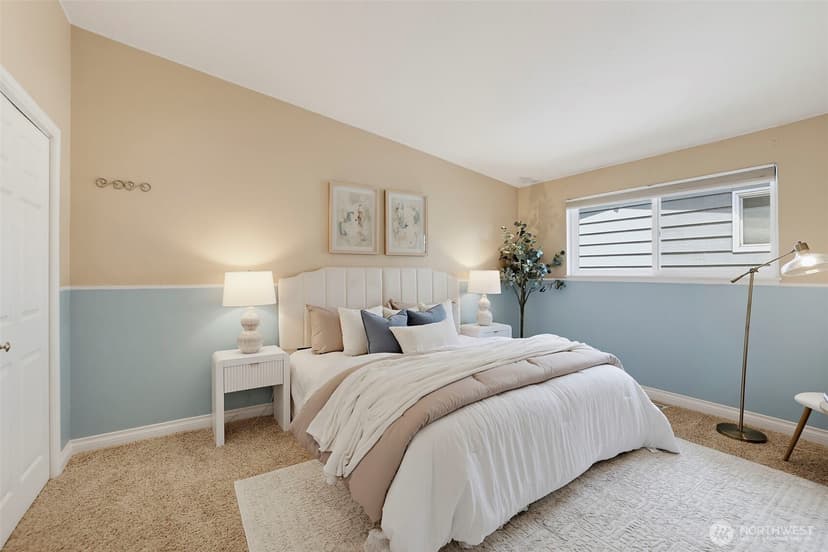 Property photo for 16106 Densmore Avenue N, Shoreline photo 15