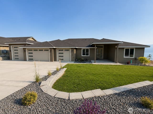 Property photo for 917 Long Drive, Chelan photo 2