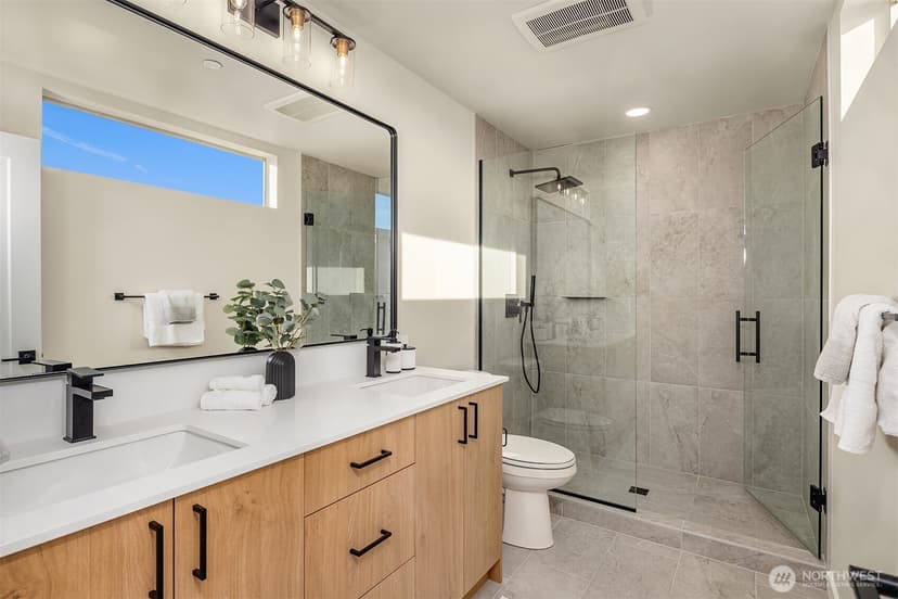 Property photo for 5716 14th Avenue NW, Seattle photo 8