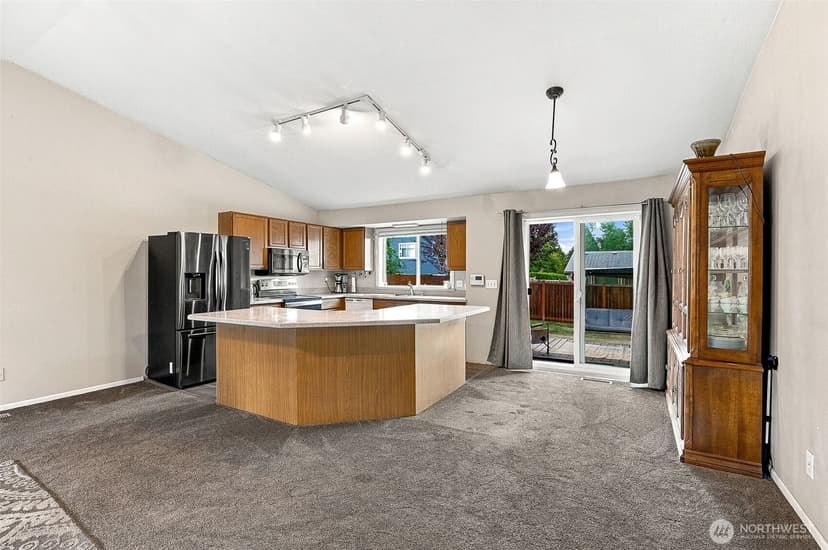 Property photo for 22015 SE 267th S, Maple Valley photo 8