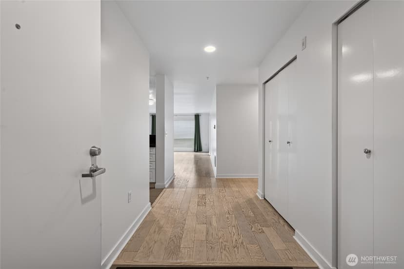 Property photo for 321 10th Avenue S #710, Seattle photo 10