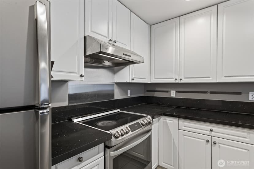 Property photo for 321 10th Avenue S #710, Seattle photo 20