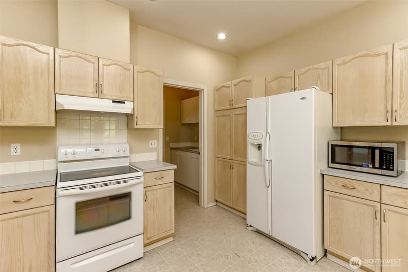 Property photo for 8910 71st Street Ct SW, Lakewood photo 9