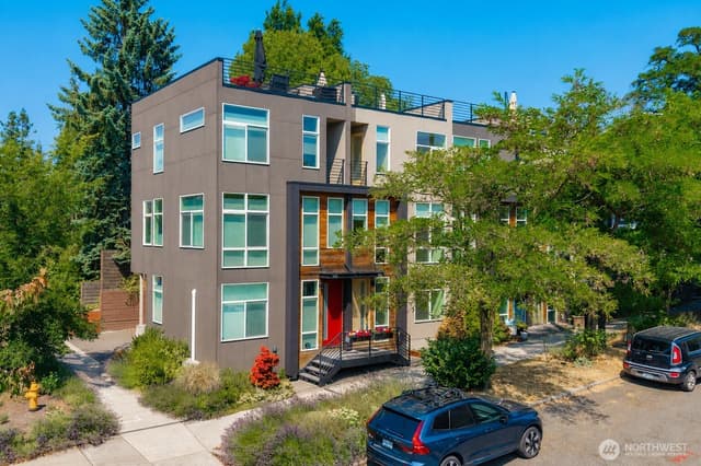 Property photo for 1602 E Marion Street, Seattle
