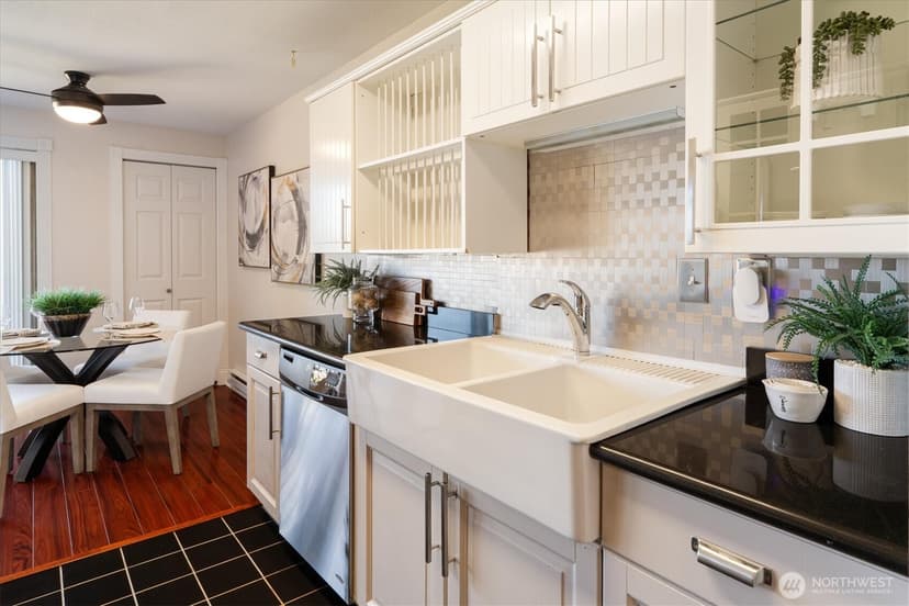 Property photo for 11600 Rainier Avenue S #202, Seattle photo 13