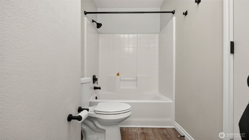 Property photo for 1526 49th Place SW, Everett photo 11