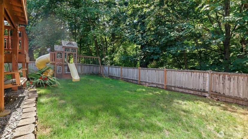 Property photo for 1526 49th Place SW, Everett photo 33