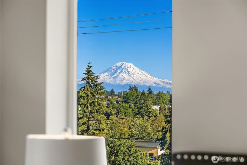 Property photo for 2768 SW Holden Street, Seattle photo 13