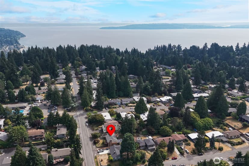 Property photo for 16613 19th Avenue SW, Burien photo 36