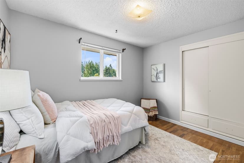 Property photo for 16613 19th Avenue SW, Burien photo 17