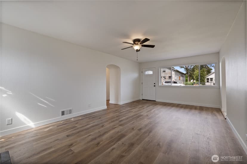 Property photo for 15113 SW Grant Avenue, Lakewood photo 8