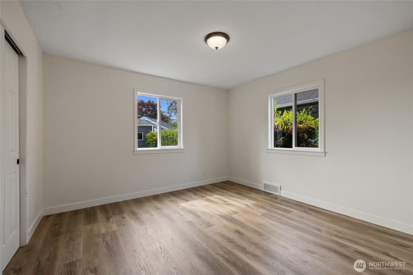 Property photo for 15113 SW Grant Avenue, Lakewood photo 19