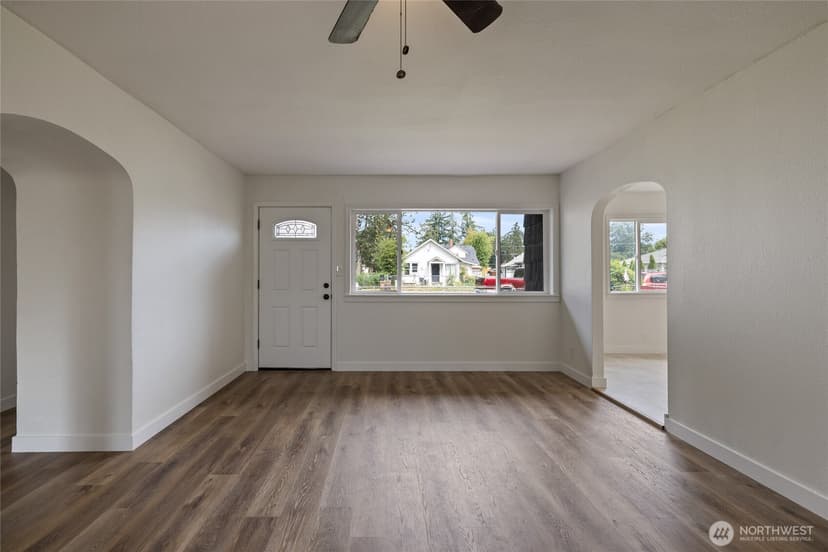 Property photo for 15113 SW Grant Avenue, Lakewood photo 7