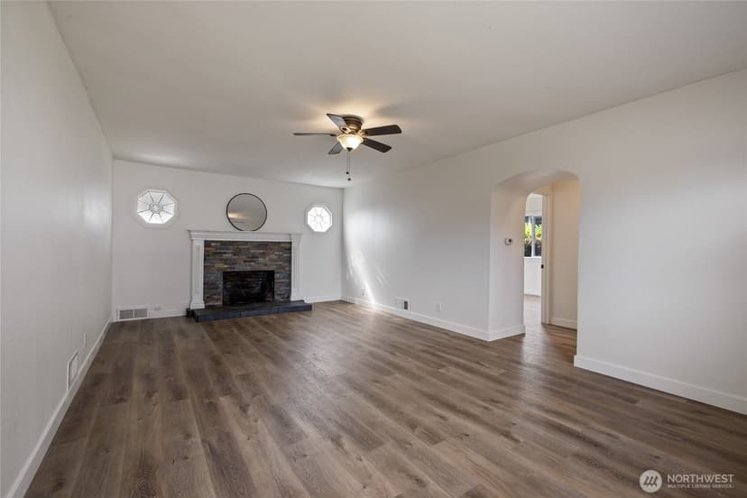 Property photo for 15113 SW Grant Avenue, Lakewood photo 5
