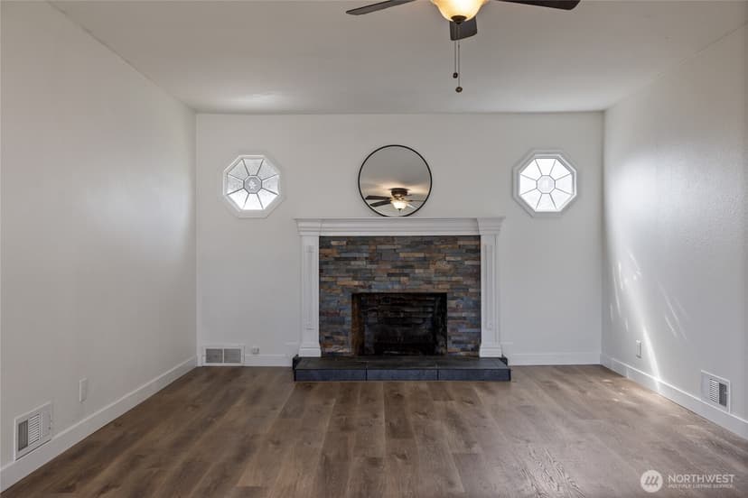 Property photo for 15113 SW Grant Avenue, Lakewood photo 6