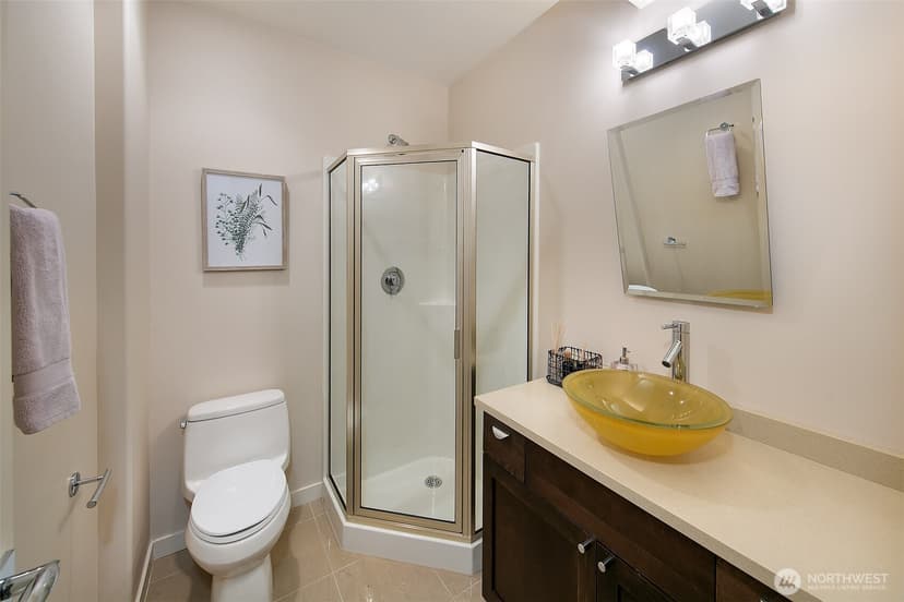 Property photo for 526 14th Avenue W, Kirkland photo 34