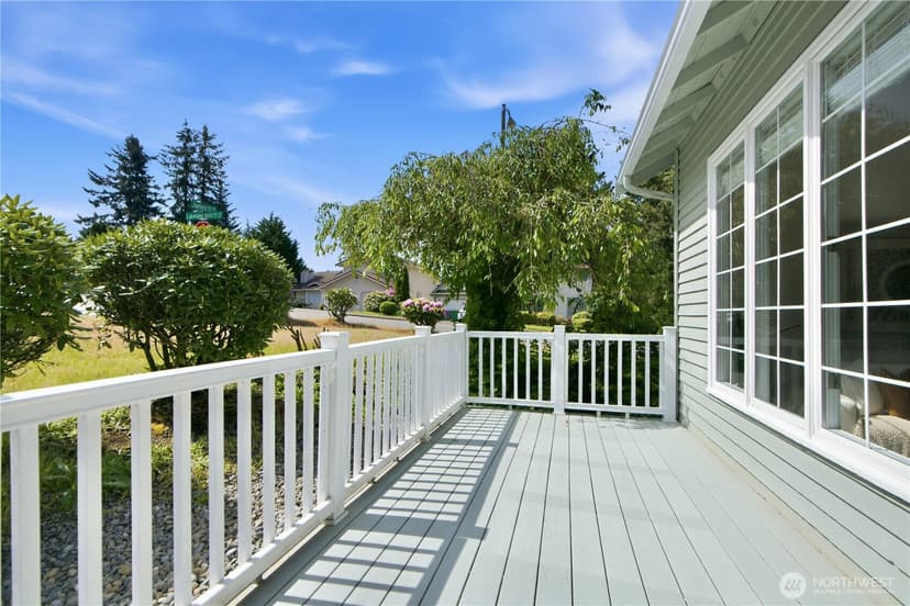 Property photo for 5521 James Avenue SE, Auburn photo 3