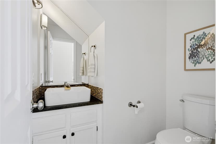 Property photo for 5521 James Avenue SE, Auburn photo 10