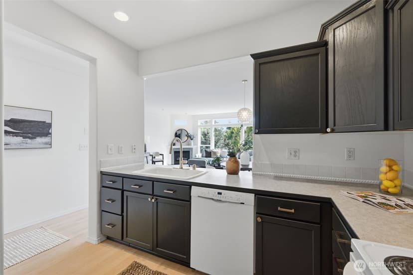 Property photo for 6918 208th Street SW #205, Lynnwood photo 12