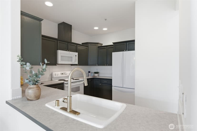 Property photo for 6918 208th Street SW #205, Lynnwood photo 10