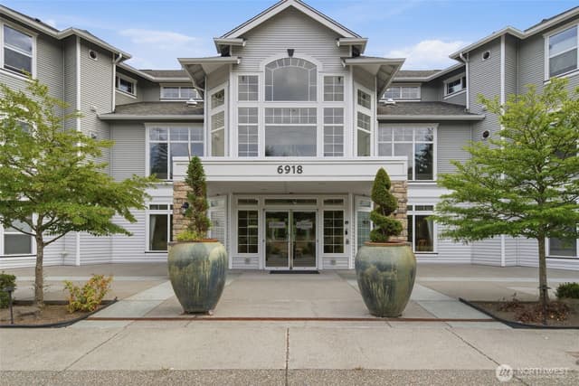 Property photo for 6918 208th Street SW #205, Lynnwood photo 2