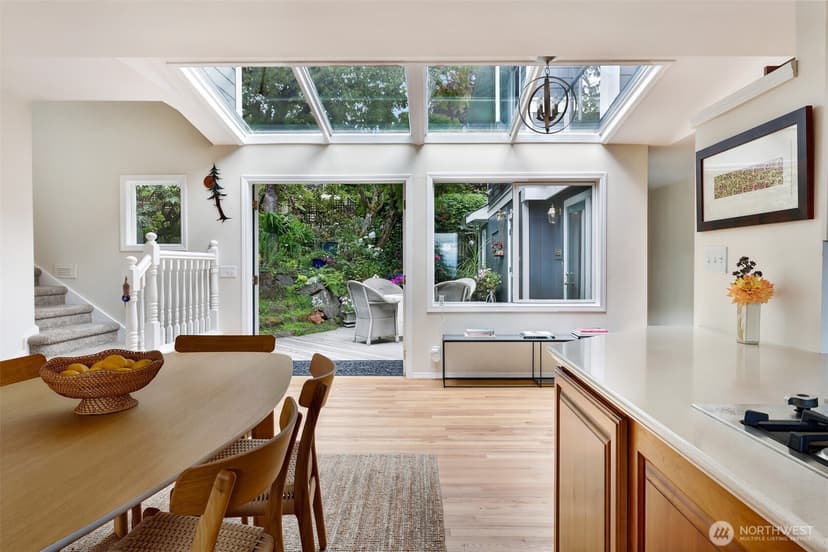 Property photo for 1515 37th Avenue, Seattle photo 11