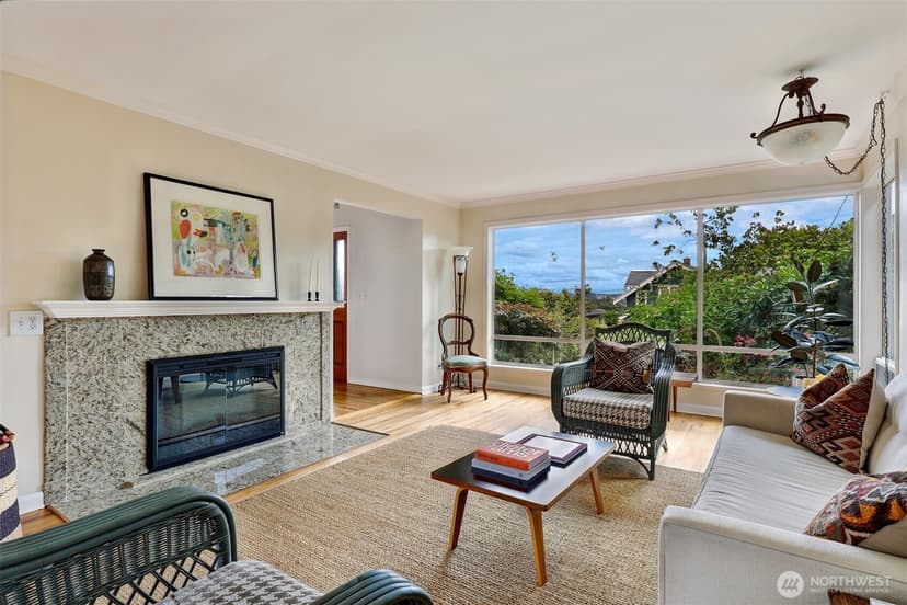 Property photo for 1515 37th Avenue, Seattle photo 9