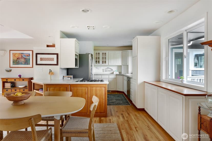 Property photo for 1515 37th Avenue, Seattle photo 16