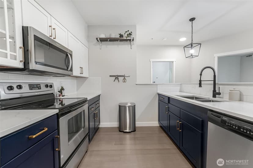 Property photo for 2970 SW Raymond Street #102, Seattle photo 7