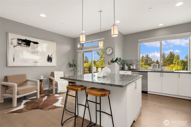 Property photo for 1412 157th Place NE, Bellevue photo 4