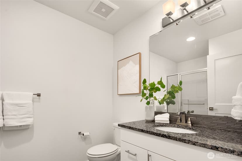 Property photo for 1412 157th Place NE, Bellevue photo 27