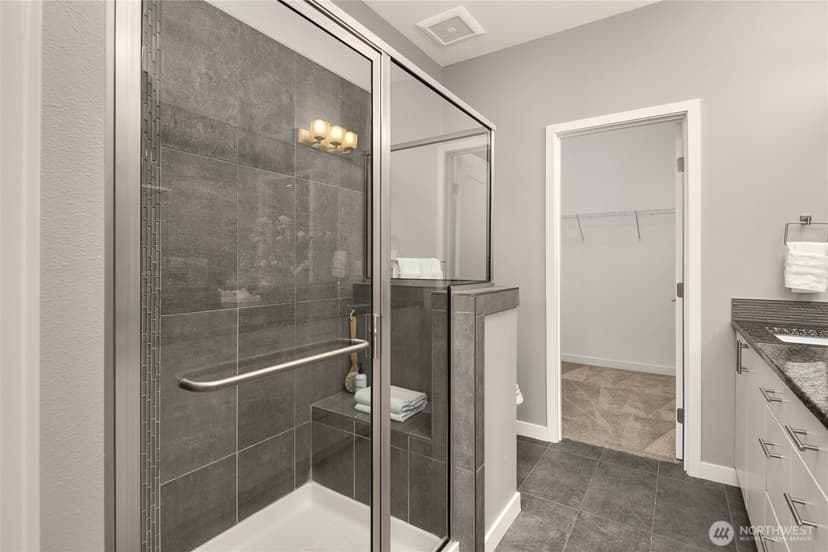 Property photo for 1412 157th Place NE, Bellevue photo 22