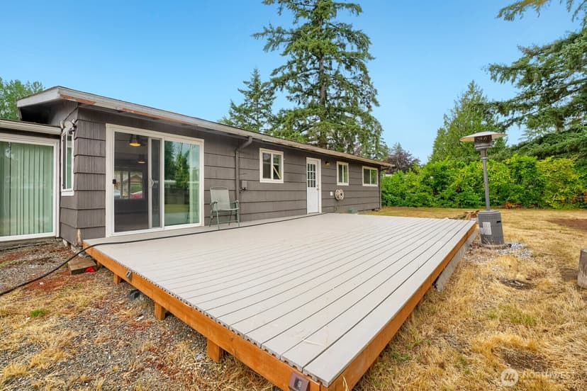 Property photo for 715 Johns Rd E, Parkland photo 13