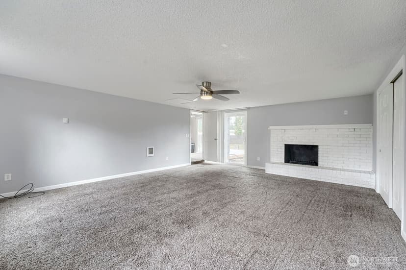 Property photo for 715 Johns Rd E, Parkland photo 8