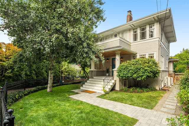 Property photo for 2416 2nd Avenue N, Seattle