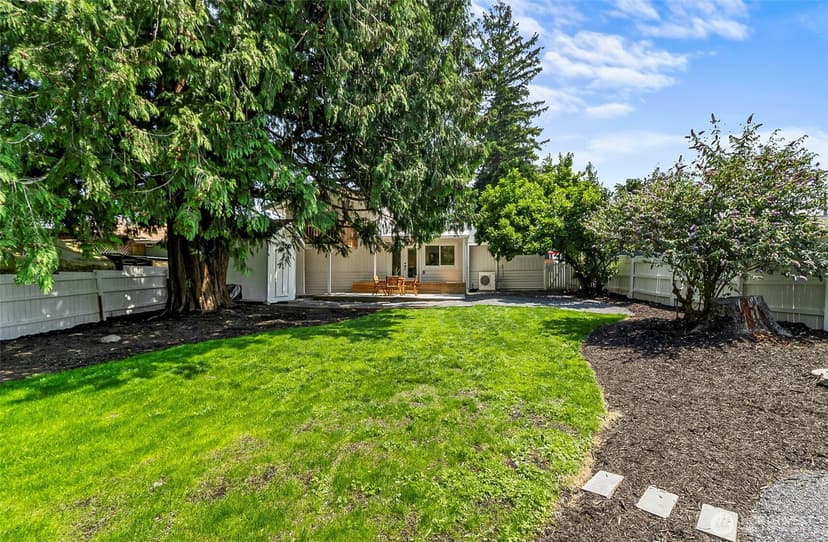 Property photo for 20418 54th Avenue W, Lynnwood photo 36