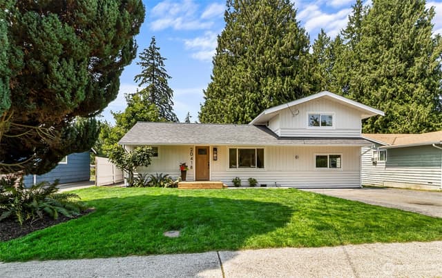 Property photo for 20418 54th Avenue W, Lynnwood photo 3