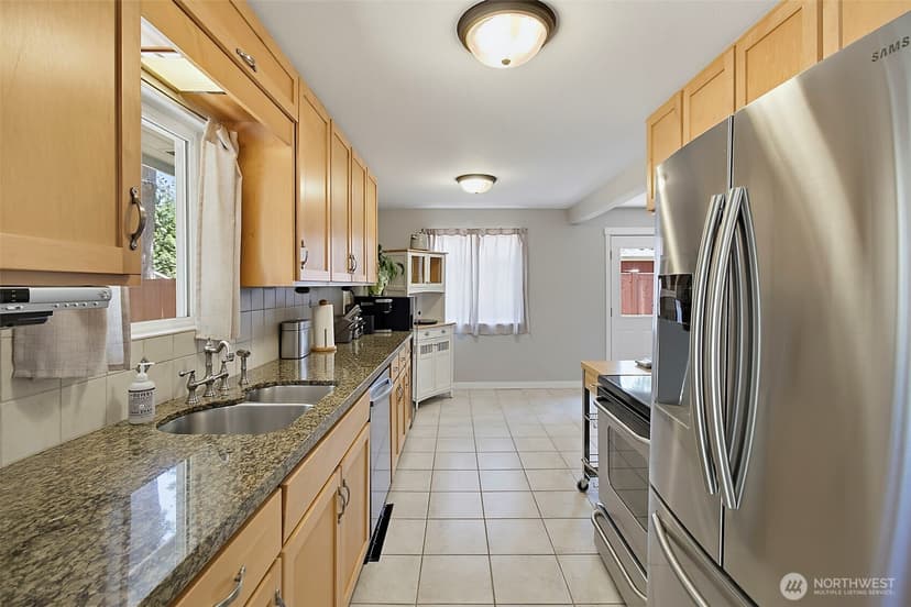 Property photo for 26204 SE 224th Street, Maple Valley photo 11