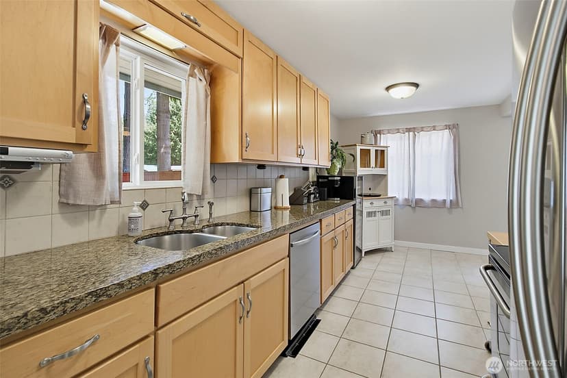 Property photo for 26204 SE 224th Street, Maple Valley photo 12
