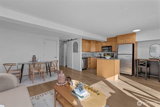 Property photo for 1601 Taylor Avenue N #303, Seattle photo 5